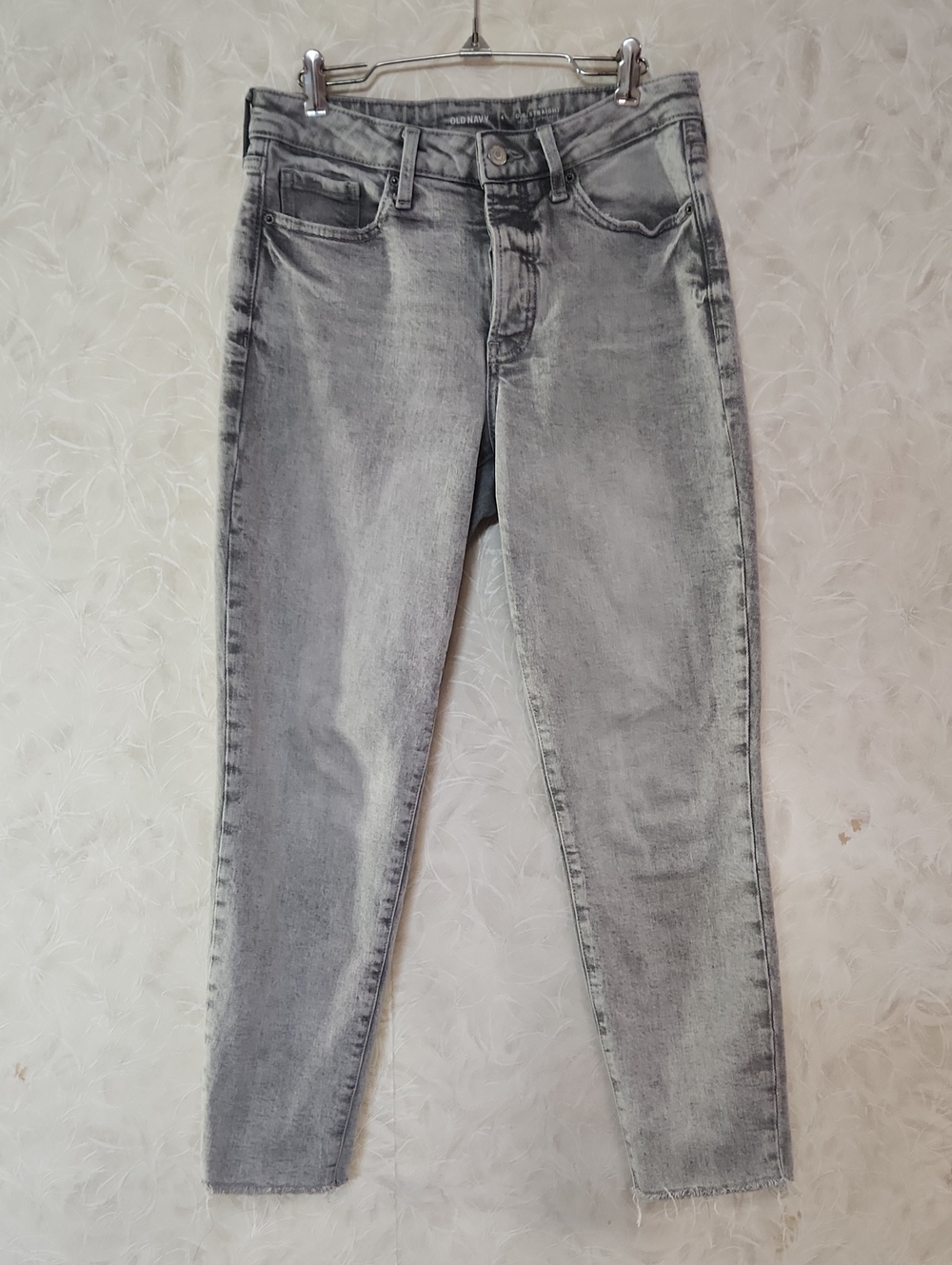 EUC Old Navy Women's Light Grey Skinny Jeans - High Rise O.G. Straight Sz 4